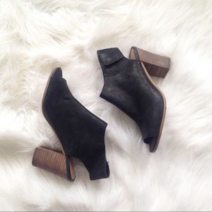 Nine west open toe booties